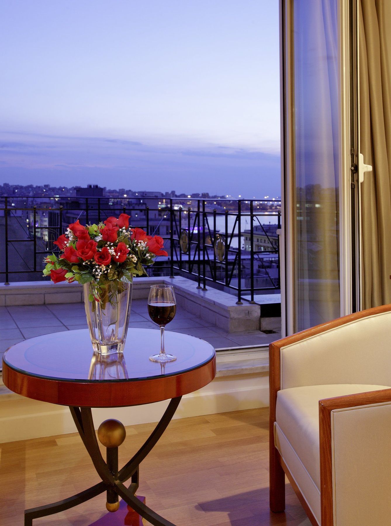 Piraeus Theoxenia Hotel Kültér fotó View from a suite